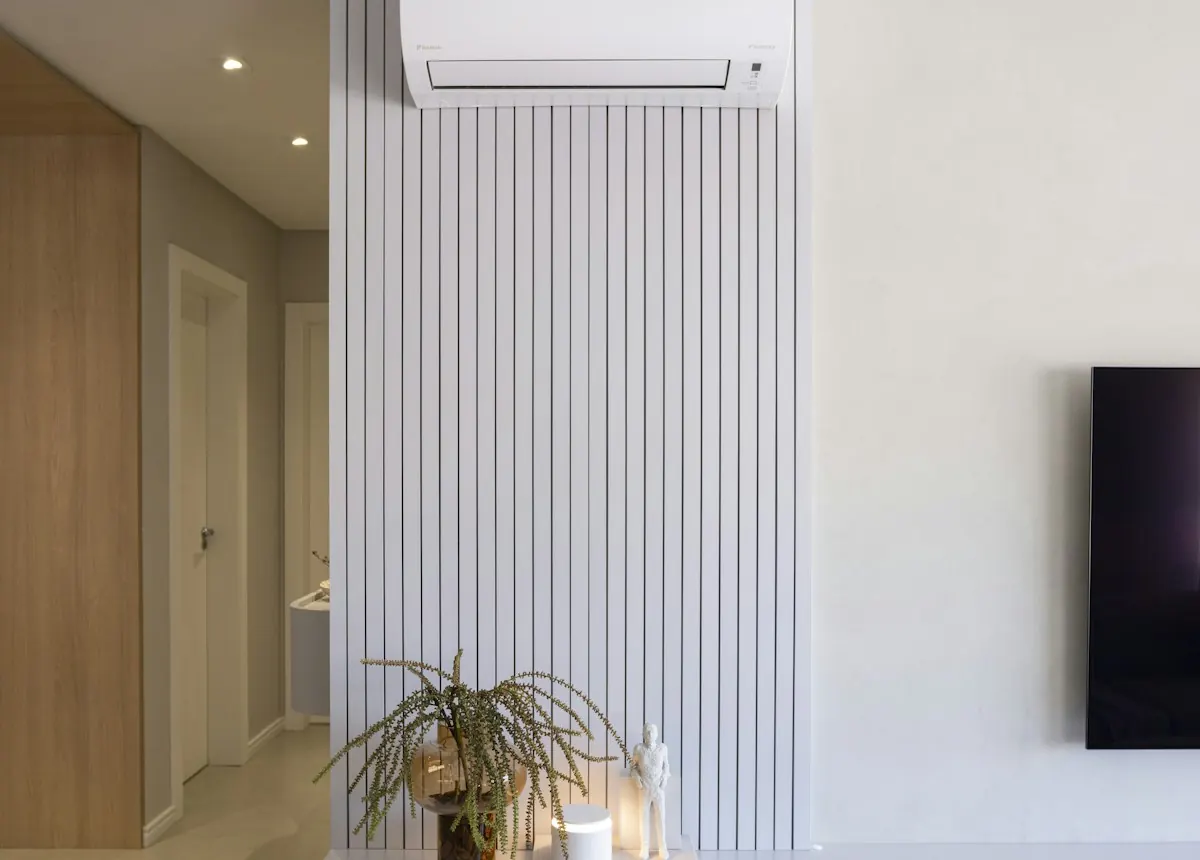 Aire acondicionado split en una pared